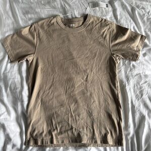 Uniqlo Tan/Beige Short Sleeve Tee